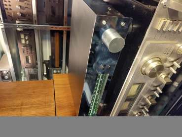 Harman Kardon analog Tuner mit Chrome Front